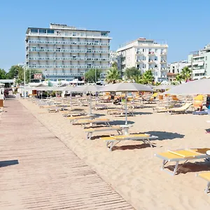https://centrale-miramare.emilia-romagnahotels.net