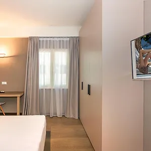 https://hotel-joseph-marina-di-pietrasanta.it-tuscanyhotel.com